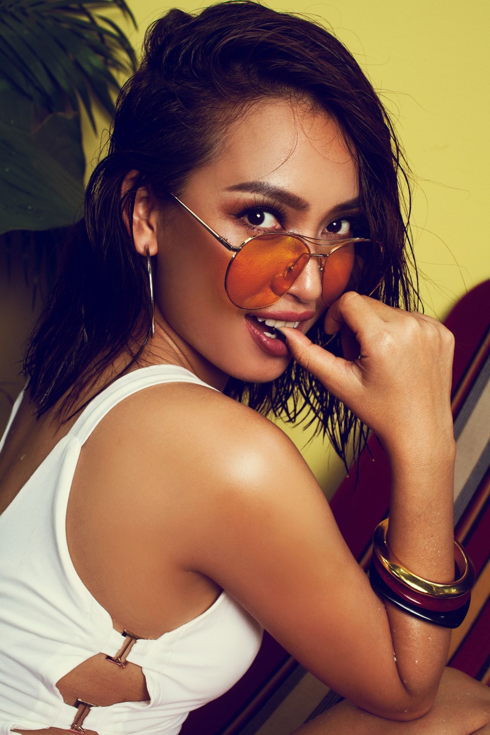 Nữ ca sĩ “Tôi thấy hoa vàng cỏ xanh” “thiêu đốt” khoe vòng 1 - 12