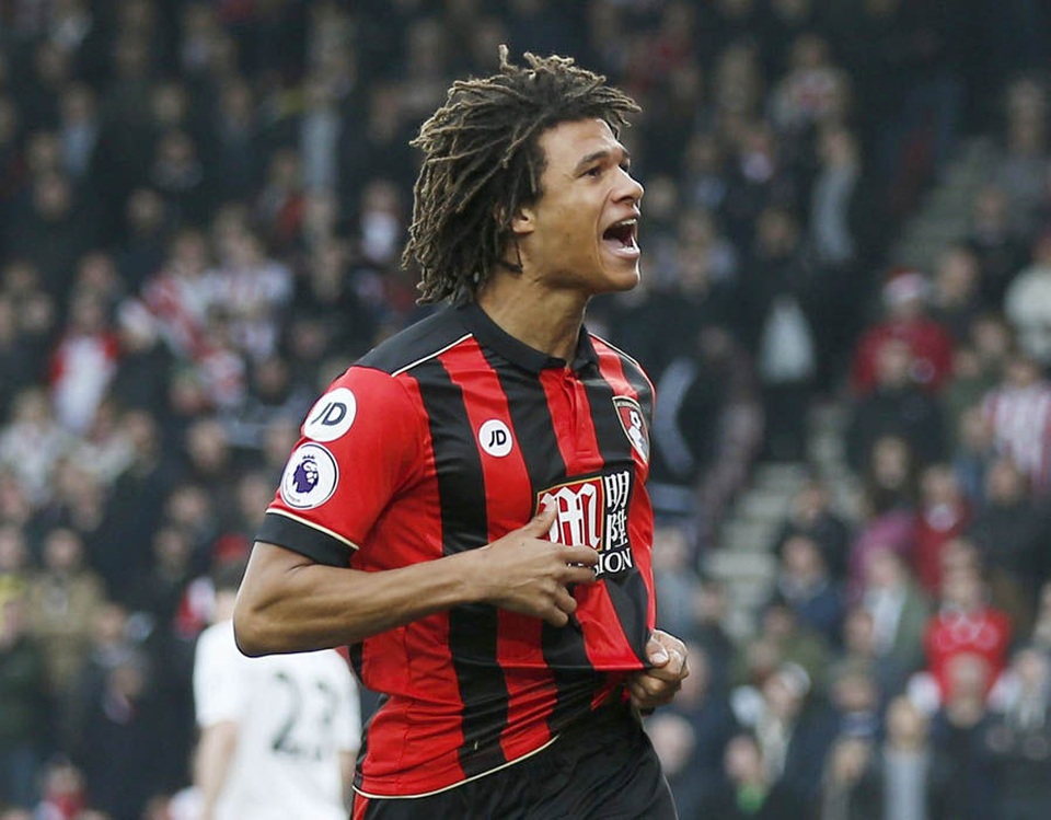Nathan Ake trở về Chelsea