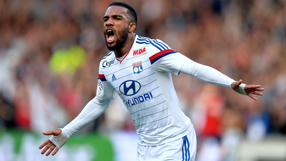 Alexandre Lacazette gần như là người của Arsenal
