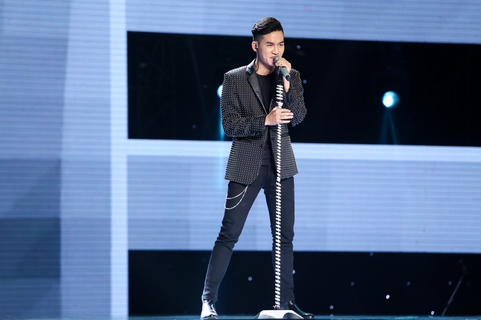 Thu Minh "trách yêu" 3 giám khảo đàn em trên sân khấu The Voice 2017 - 2 Tóc Tiên và Noo Phước Thịnh phải “há hốc” trước vẻ điển trai, cuốn hút của Ali Hoàng Dương.