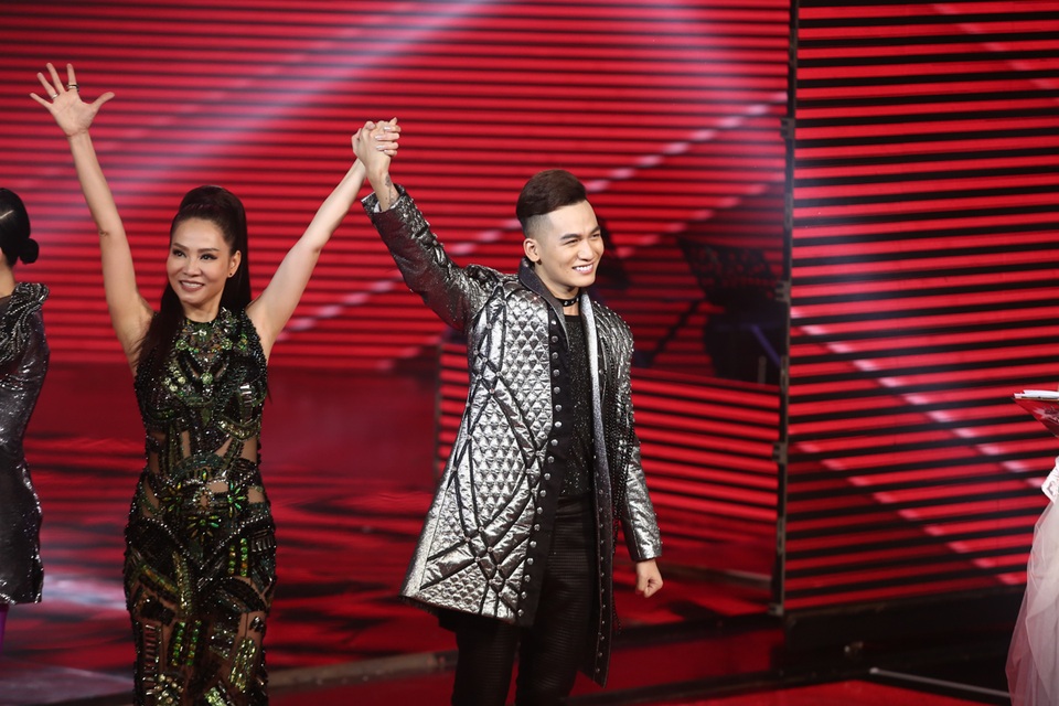 Chung cuộc, với số lượng bình chọn hơn 33.91%, thí sinh Ali Hoàng Dương chính thức trở thành Quán quân Giọng hát Việt - The Voice 2017.