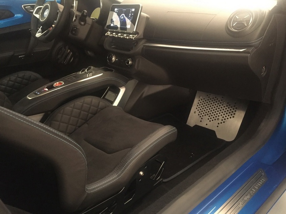 Lộ diện đối thủ tương lai của Porsche 718 Cayman - 3 Lộ diện đối thủ tương lai của Porsche 718 Cayman - 3