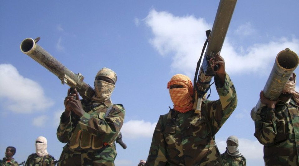 Con trai Osama bin Laden sẽ thành thủ lĩnh nguy hiểm mới của al-Qaeda - 1
Al-Qaeda có thể sắp trở lại và bạo lực hơn. (Ảnh: AFP)