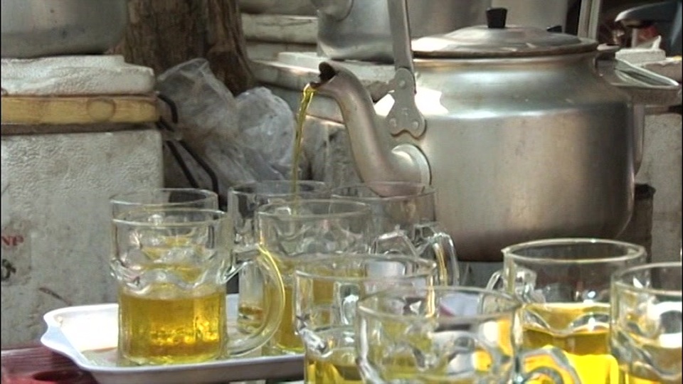 Được giúp đỡ mọi người là niềm vui và mục đích sống của người phụ nữ nhân hậu.