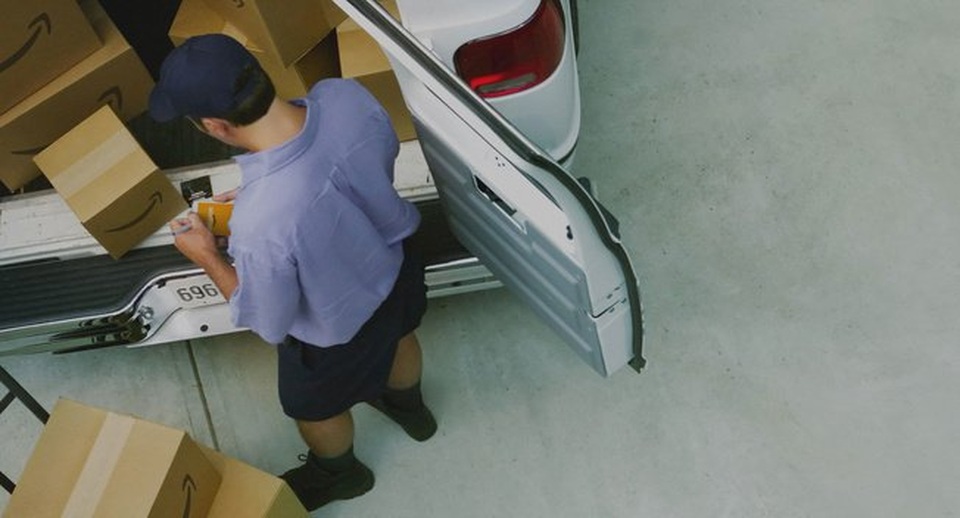 Amazon cũng đầu tư cho công nghệ xe tự lái - 1