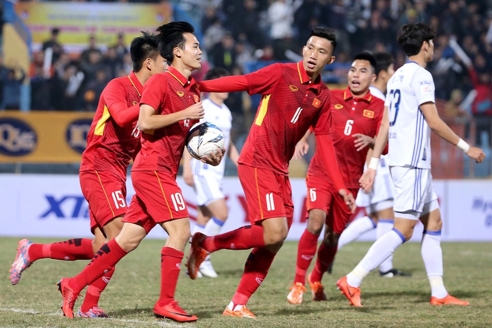 U23 Việt Nam còn thiếu gì trong hành trang đến giải U23 châu Á? - 1
U23 Việt Nam cần thêm những nhân tố để tăng sự đa dạng (ảnh: Gia Hưng)