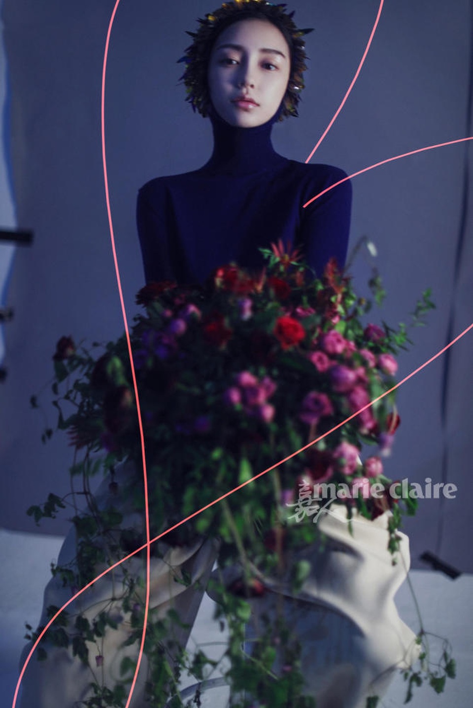 Angelababy cực ma mị và lạ mắt trong loạt ảnh mới - 3
Angelababy hiện là một trong những nữ diễn viên nổi tiếng nhất của màn ảnh hoa ngữ. Cô là gương mặt quen thuộc trong các sự kiện, trên tạp chí thời trang và trên truyền hình.