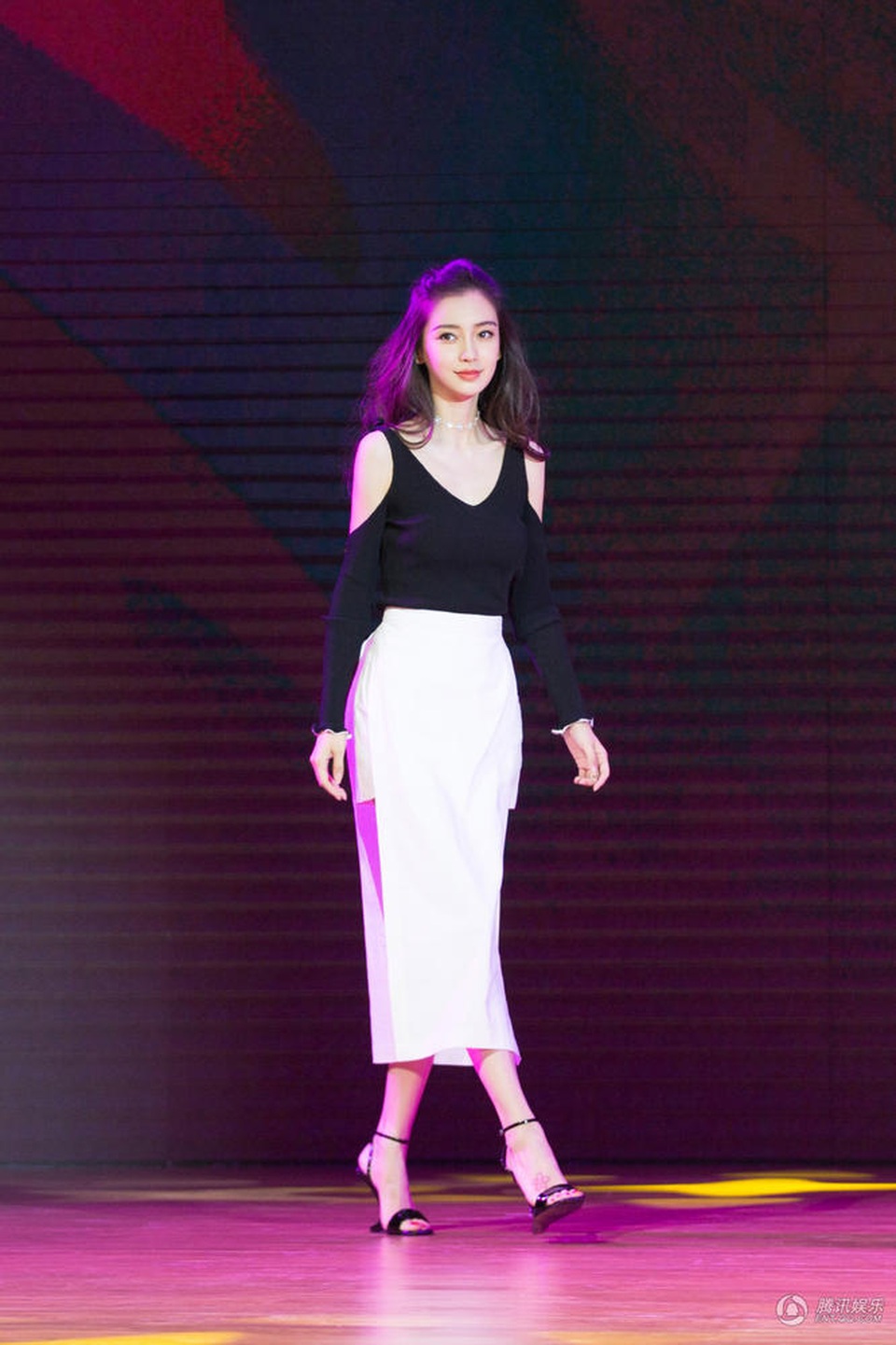 Angelababy cực ma mị và lạ mắt trong loạt ảnh mới - 9 Angelababy cực ma mị và lạ mắt trong loạt ảnh mới - 9