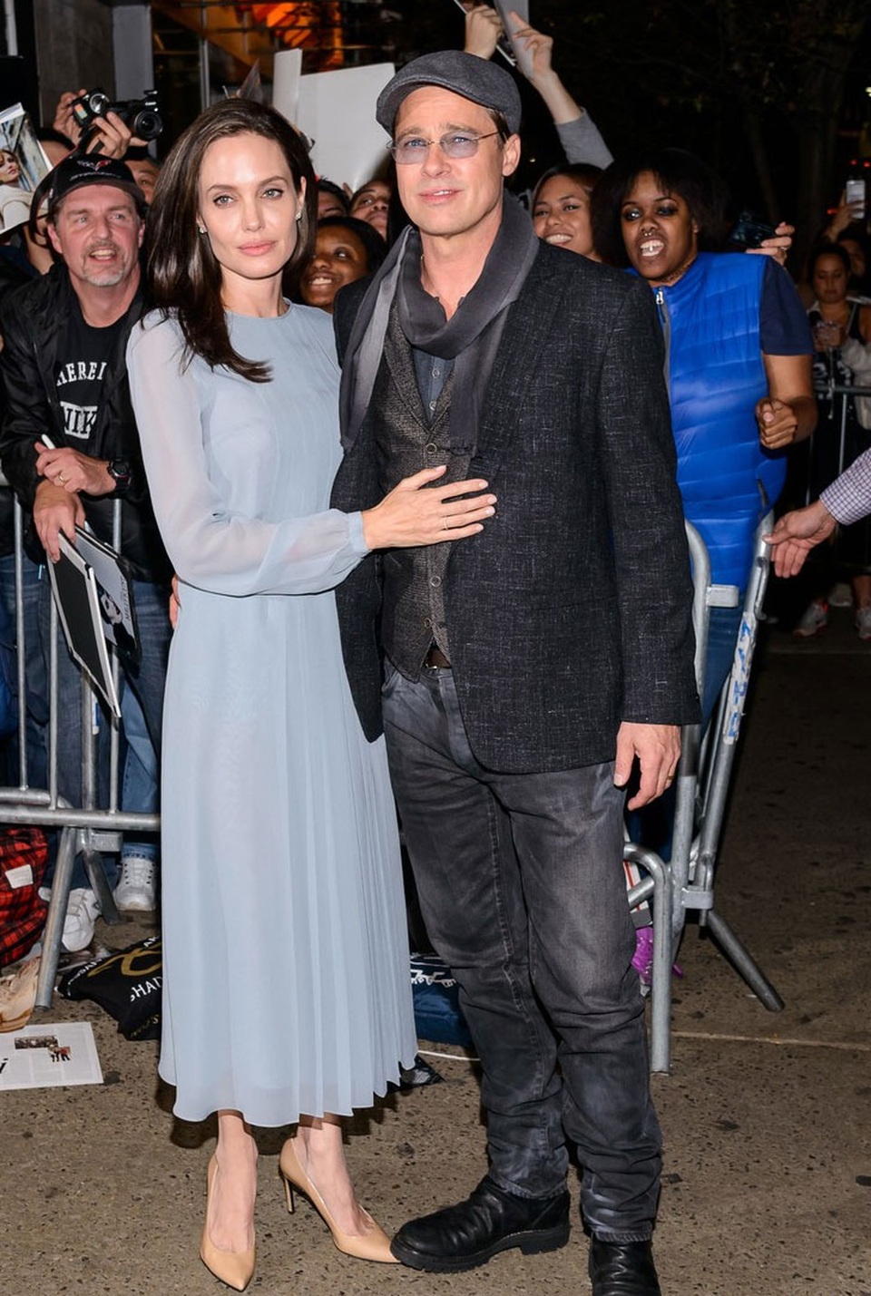 Angelina Jolie và Brad Pitt đã nói chuyện lại với nhau - 1
Angelina Jolie và Brad Pitt đã nói chuyện lại với nhau sau gần nửa năm kể từ khi Angelina Jolie đệ đơn ly dị lên tòa án.