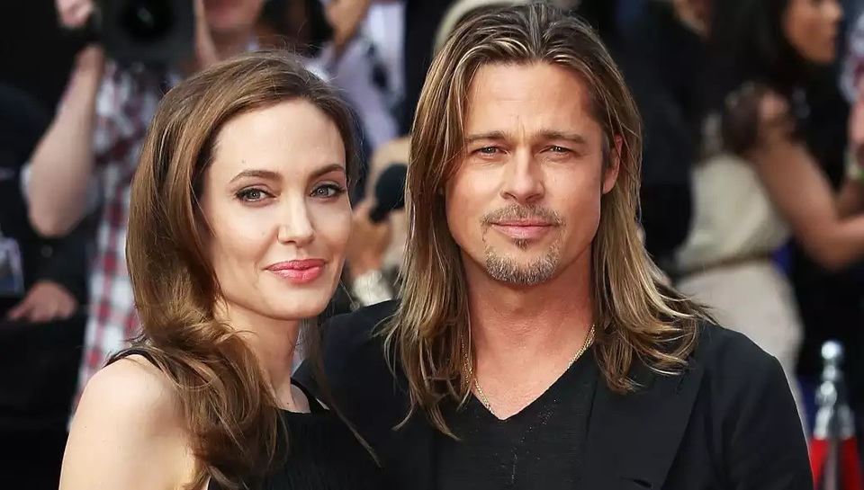 Angelina Jolie đang hò hẹn với Jared Leto? - 2
Sau gần 5 tháng kể từ khi Angelina Jolie đệ đơn ly dị, Brad Pitt và Angelina Jolie vẫn chưa thể hoàn tất thủ tục chia tay.