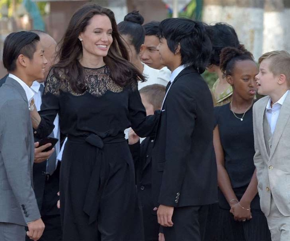Không có chuyện Brad Pitt nói xấu Angelina Jolie! - 3 Không có chuyện Brad Pitt nói xấu Angelina Jolie! - 3
