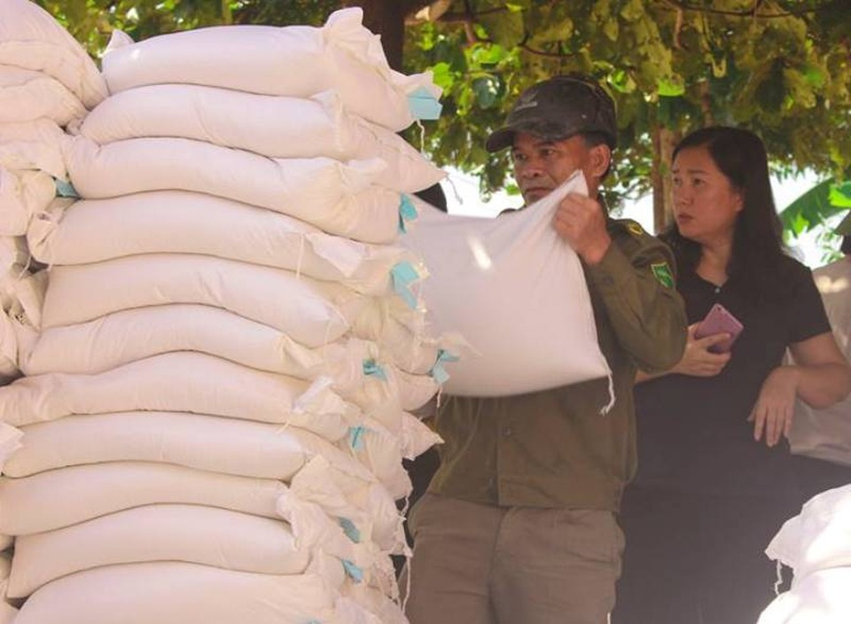 Chính phủ hỗ trợ Hà Tĩnh hơn 3,5 nghìn tấn gạo - 1
Hơn 3,5 nghìn tấn gạo về với bà con Hà Tĩnh. (Ảnh minh họa)