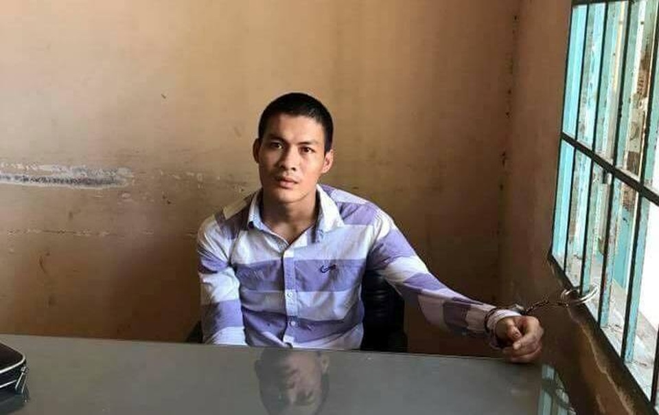 Không xin được tiền đi đánh bài, con trai đâm mẹ tử vong - 1 Tôn Thất Minh tại cơ quan điều tra (ảnh Cơ quan điều tra cung cấp)