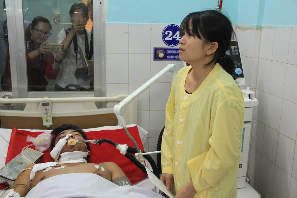
Chị Phúc nức nở gửi lời xin lỗi các nạn nhân.
