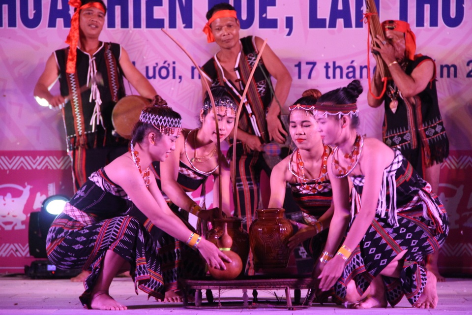 Đặc sắc ngày hội văn hóa thể thao du lịch miền núi tỉnh Thừa Thiên Huế - 3 Đặc sắc ngày hội văn hóa thể thao du lịch miền núi tỉnh Thừa Thiên Huế - 3