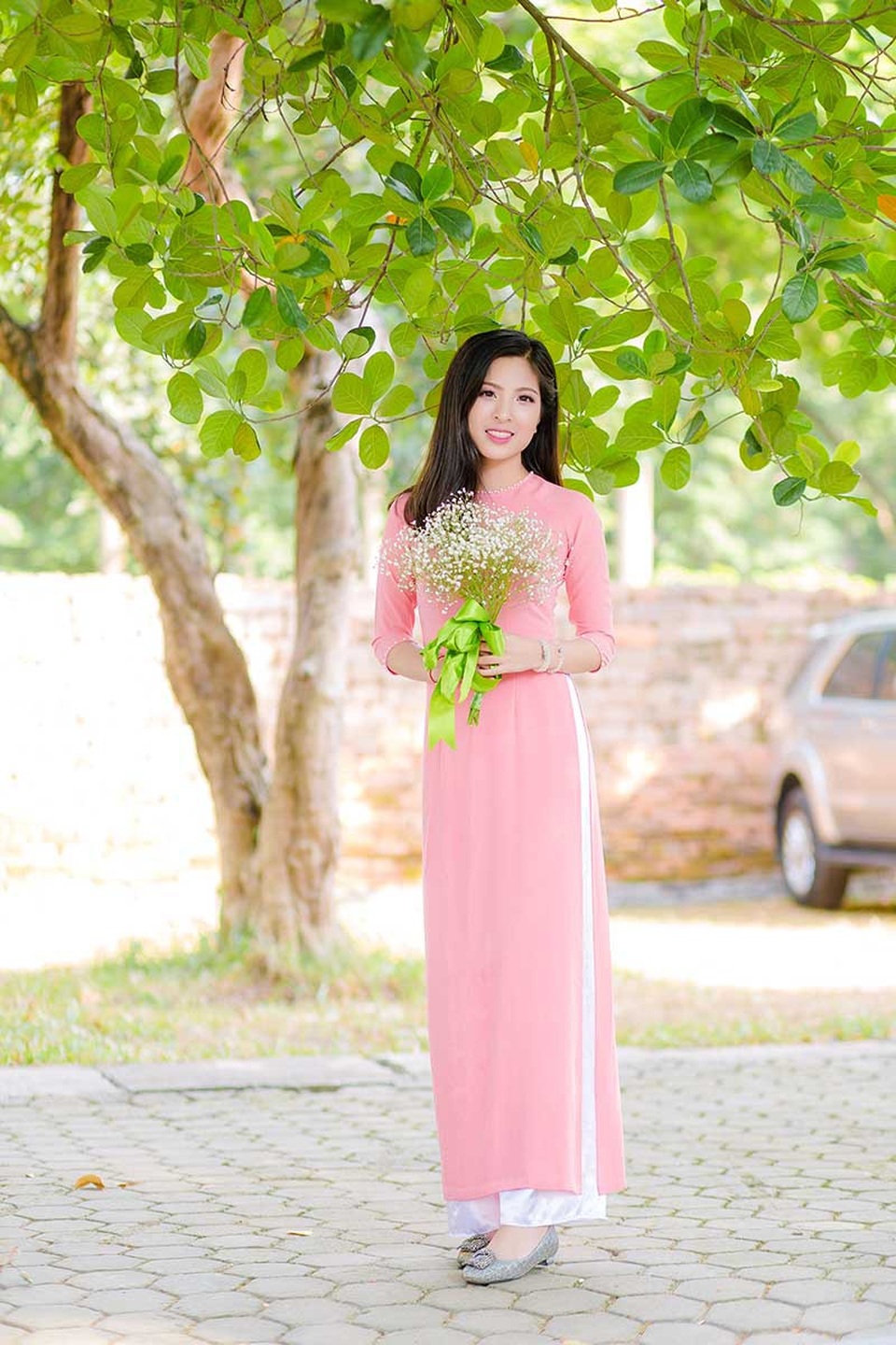 Nữ sinh Thương mại đẹp dịu dàng trong bộ ảnh kỷ yếu chia tay giảng đường - 12 Nữ sinh Thương mại đẹp dịu dàng trong bộ ảnh kỷ yếu chia tay giảng đường - 12