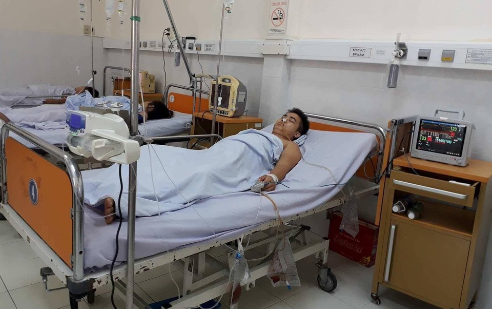 Nổ súng bút trên bàn nhậu, nam thanh niên ở Khánh Hòa nhập viện - 1 Bệnh nhân T. đang được điều trị tại bệnh viện (Ảnh: A.N.)