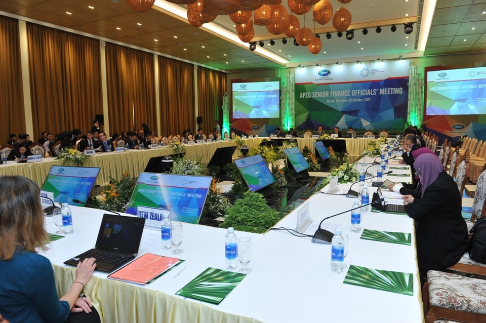 Hợp tác trong APEC về chủ đề phát triển cơ sở hạ tầng - 1 Một trong những chủ đề quan trọng của APEC là phát triển cơ sở hạ tầng