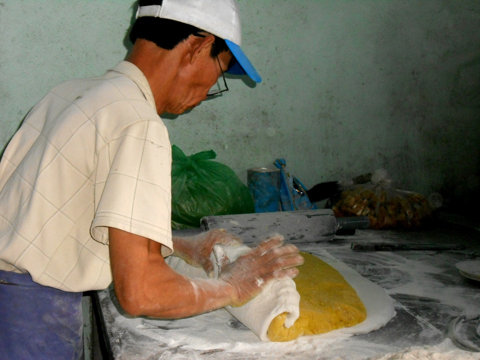 Làng bánh truyền thống An Lạc tất bật vào mùa Tết - 2 Bánh da dẻo và bánh in đậu xanh là một trong những loại bánh chủ lực của làng nghề truyền thống An Lạc