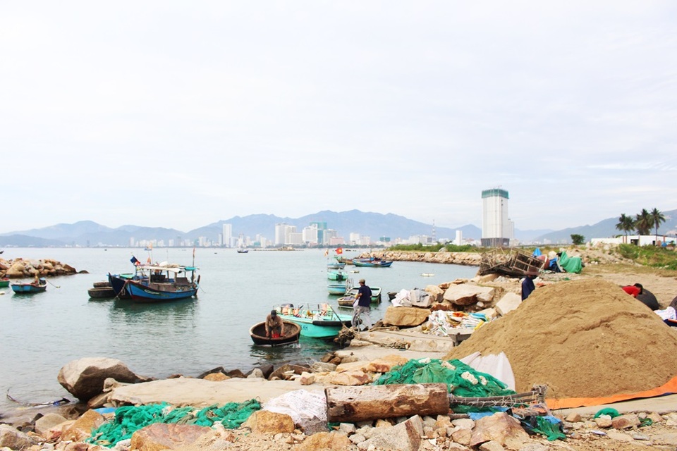 Khánh Hòa “dọa” chấm dứt hoạt động dự án lấn Vịnh Nha Trang - 2 Khánh Hòa “dọa” chấm dứt hoạt động của dự án Nha trang Sao vì cho rằng chậm tiến độ