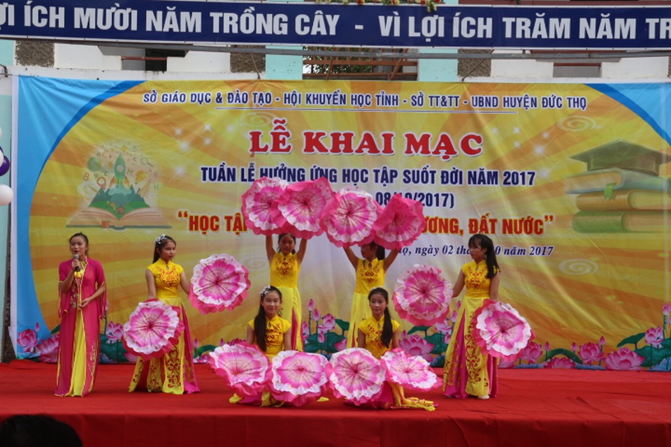 Hà Tĩnh: “Học tập để phát triển quê hương, đất nước” - 3 Các tiết mục văn nghệ đặc sắc