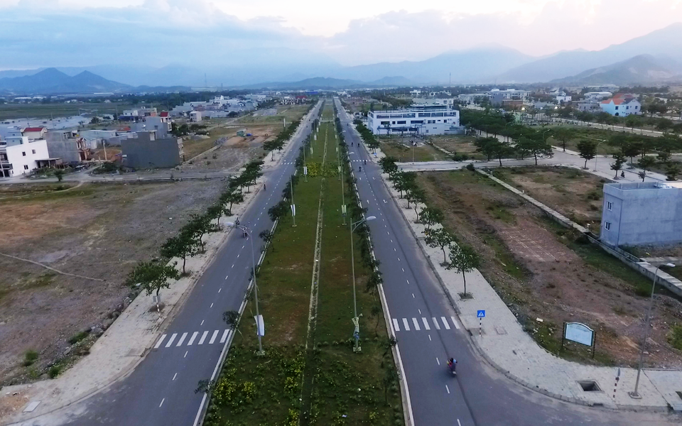 Bất động sản Tây Bắc Đà Nẵng “nóng” trước thềm APEC - 2 Tuyến đường Nguyễn Tất Thành nối dài đang dần được hình thành