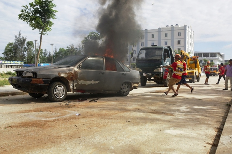 Hơn 100 đơn vị cứu hộ giao thông cùng "giải cứu một vụ tai nạn" - 4 Hơn 100 đơn vị cứu hộ giao thông cùng "giải cứu một vụ tai nạn" - 4