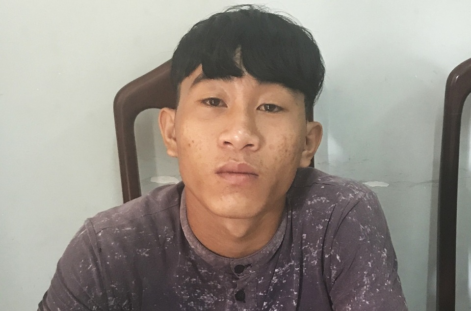 Nam thanh niên tử vong sau khi bị hơn 10 người truy sát - 1 Nghi can Nguyễn Văn Tín ra đầu thú tại PC45 - Công an tỉnh Khánh Hòa