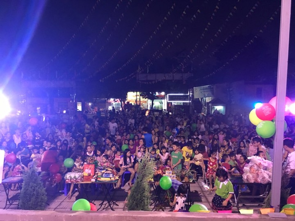 Tabudec Plaza tổ chức “Đêm Hội Trăng Rằm” cho những cư dân đầu tiên - 4 Chương trình có sự tham gia của đông đảo cư dân sinh sống xung quanh tòa nhà
