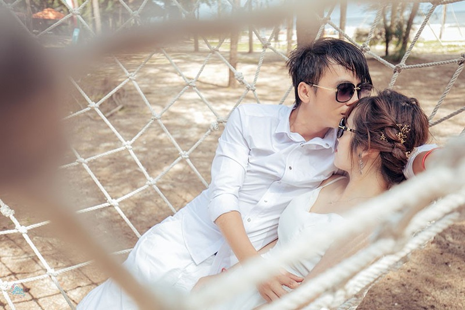 Dù rất nhiều lần tỏ tình thất bại, nhưng anh chàng Văn Doanh quyết tâm “tán đổ” bằng được người con gái anh thương.