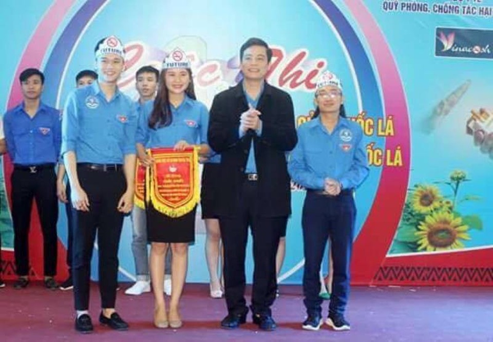 Đoàn viên thanh niên háo hức tìm hiểu phòng chống tác hại thuốc lá - 2 Đoàn viên thanh niên háo hức tìm hiểu phòng chống tác hại thuốc lá - 2