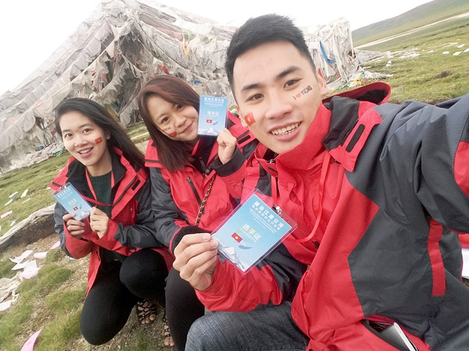 Sinh viên Ngoại giao gây ấn tượng tại trại hè Sáng tạo và khởi nghiệp ở Tây Tạng - 4
Đối với Nguyễn Sỹ Hùng, Nguyễn Thị Linh và Vũ Quỳnh Trang, trại hè này là một chuyến đi ý nghĩa và đáng nhớ. Riêng Vũ Quỳnh Trang sẽ có cơ hội trở lại khi du học tại trường ĐH Fudan Thượng Hải.