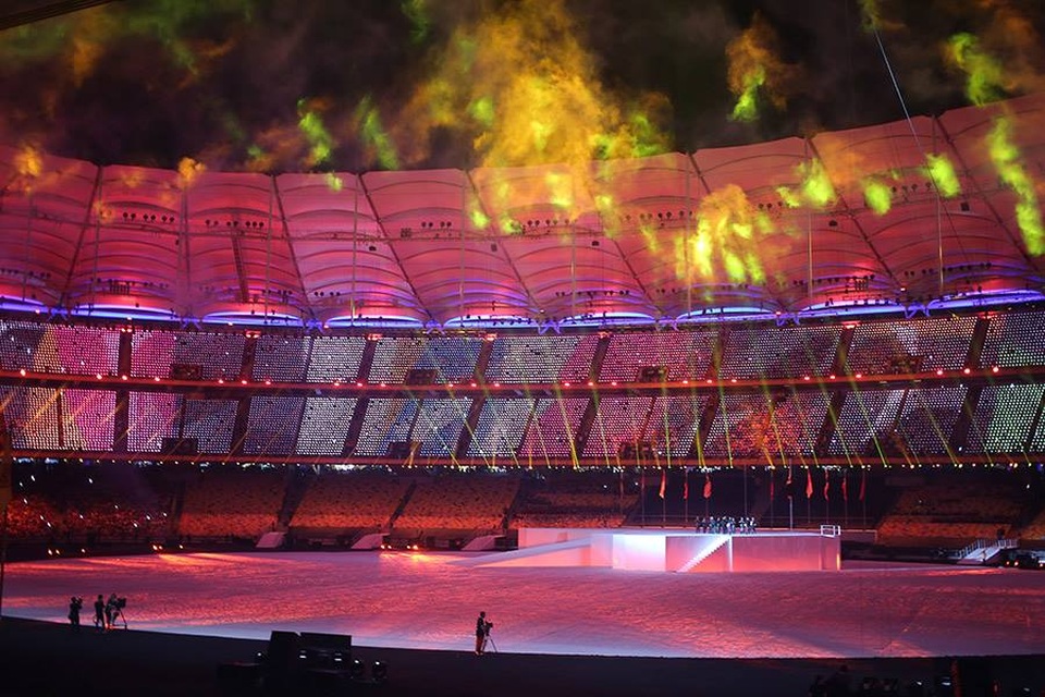 Lễ khai mạc SEA Games 29: Bữa tiệc đậm đà bản sắc văn hóa - 12
Màn pháo hoa ngắn gọn ấn tượng mở màn SEA Games 29, ảnh: Q.H