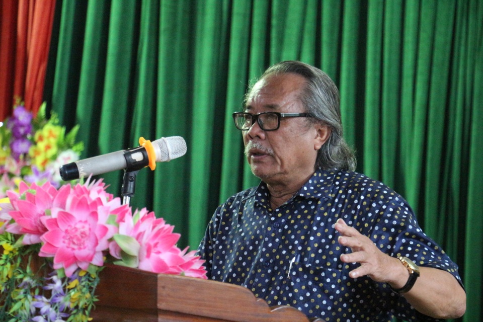 Hội đồng hương Hà Tĩnh tại Cần Thơ hướng về người dân vùng bão - 3 Nhà báo Phan Huy, Trưởng VPĐD báo Dân trí tại ĐBSCL xúc động khi thấy người dân Hà Tĩnh chật vật sau cơn bão số 10