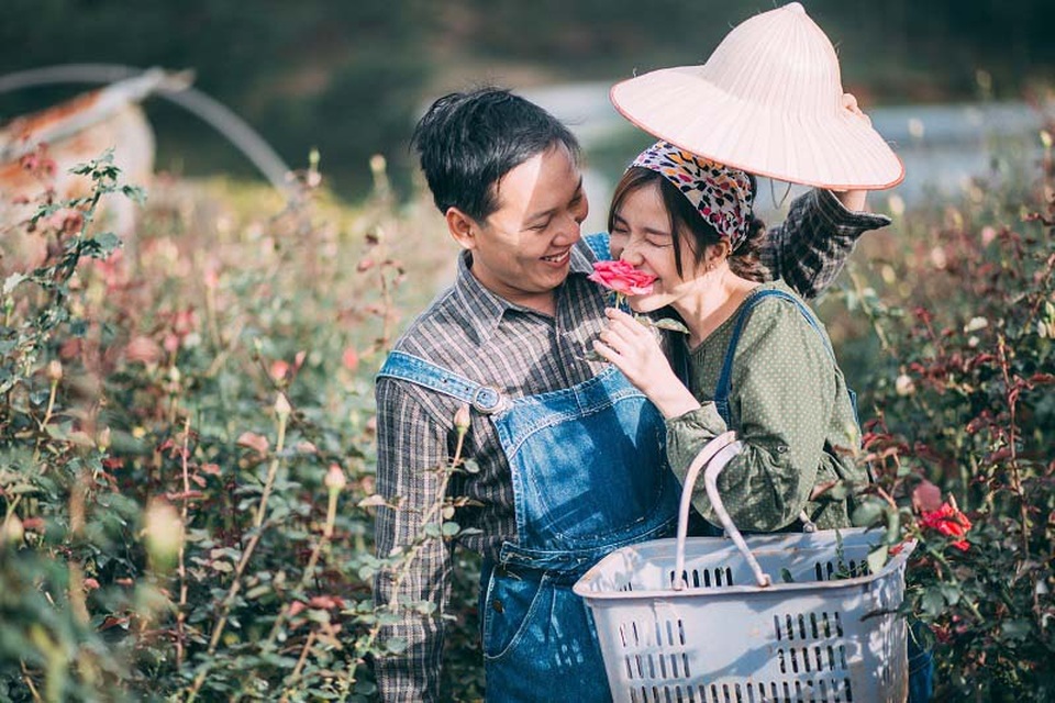 Cặp đôi “yêu 365 ngày chưa hờn giận 1 giây” - 13