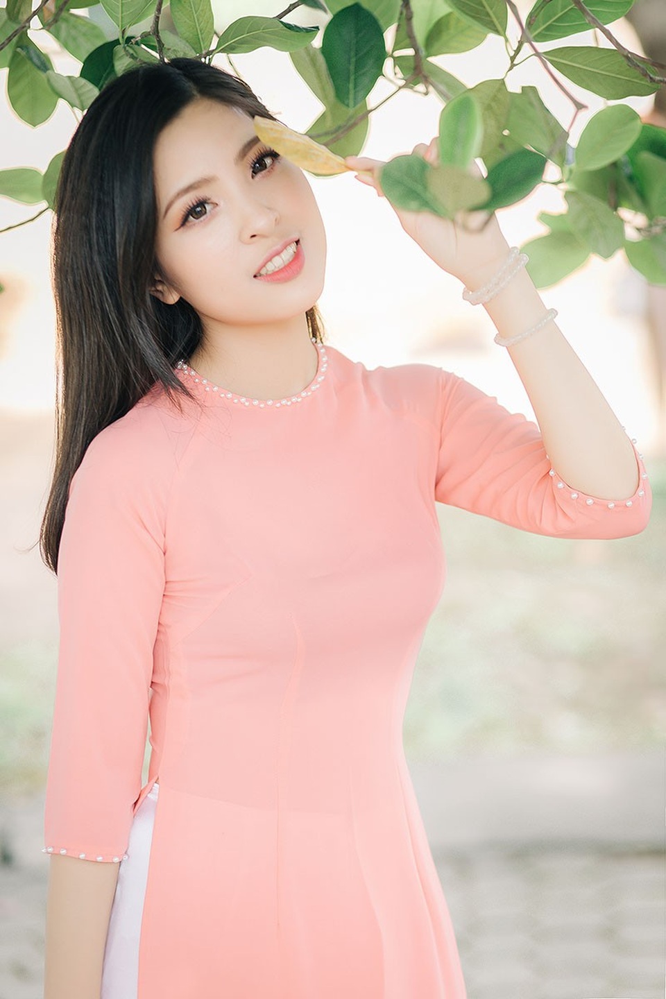 Nữ sinh Thương mại đẹp dịu dàng trong bộ ảnh kỷ yếu chia tay giảng đường - 5 Bố mẹ Linh luôn ủng hộ con gái trong việc theo đuổi đam mê kinh doanh.
