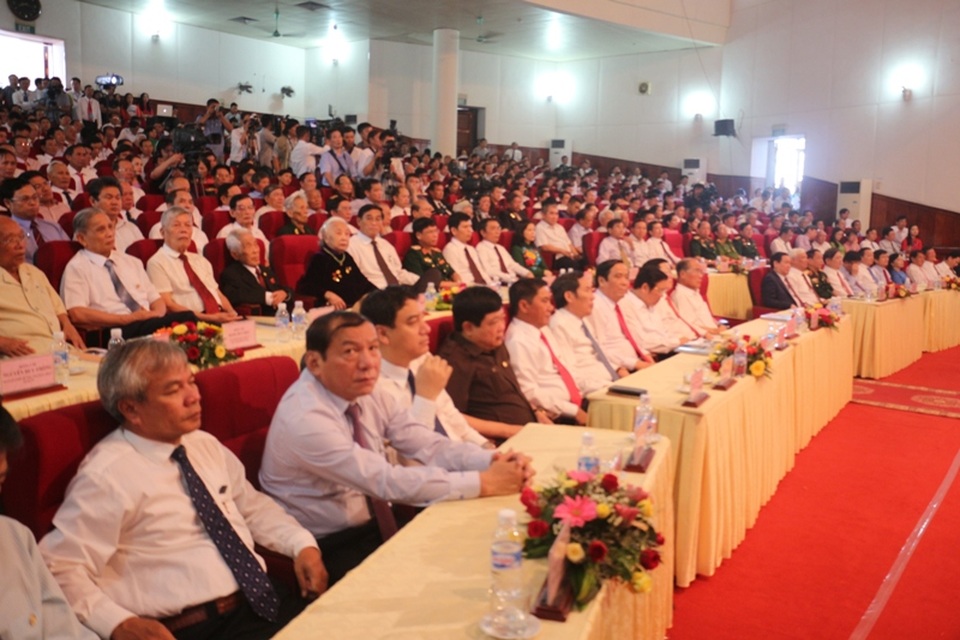 60 năm Bác Hồ về thăm Hà Tĩnh - Khắc sâu lời Người căn dặn - 1 Các đại biểu Trung ương và địa phương tham dự buổi lễ kỷ niệm 60 năm Bác Hồ về thăm Hà Tĩnh