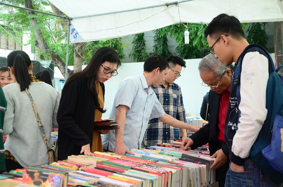 
Hoạt động này nhằm thúc đẩy văn hóa đọc trong cộng đồng, nhất là thế hệ trẻ và lưu giữ lại được những giá trị văn hóa của sách xưa.
