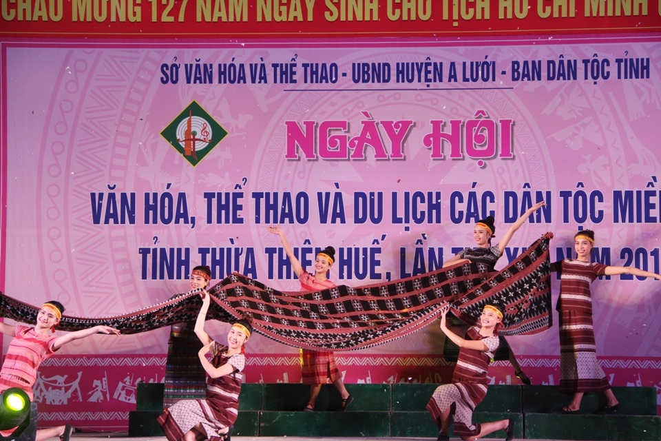 Đặc sắc ngày hội văn hóa thể thao du lịch miền núi tỉnh Thừa Thiên Huế - 4 Phần dự thi nghệ thuật quần chúng của các đội tham gia