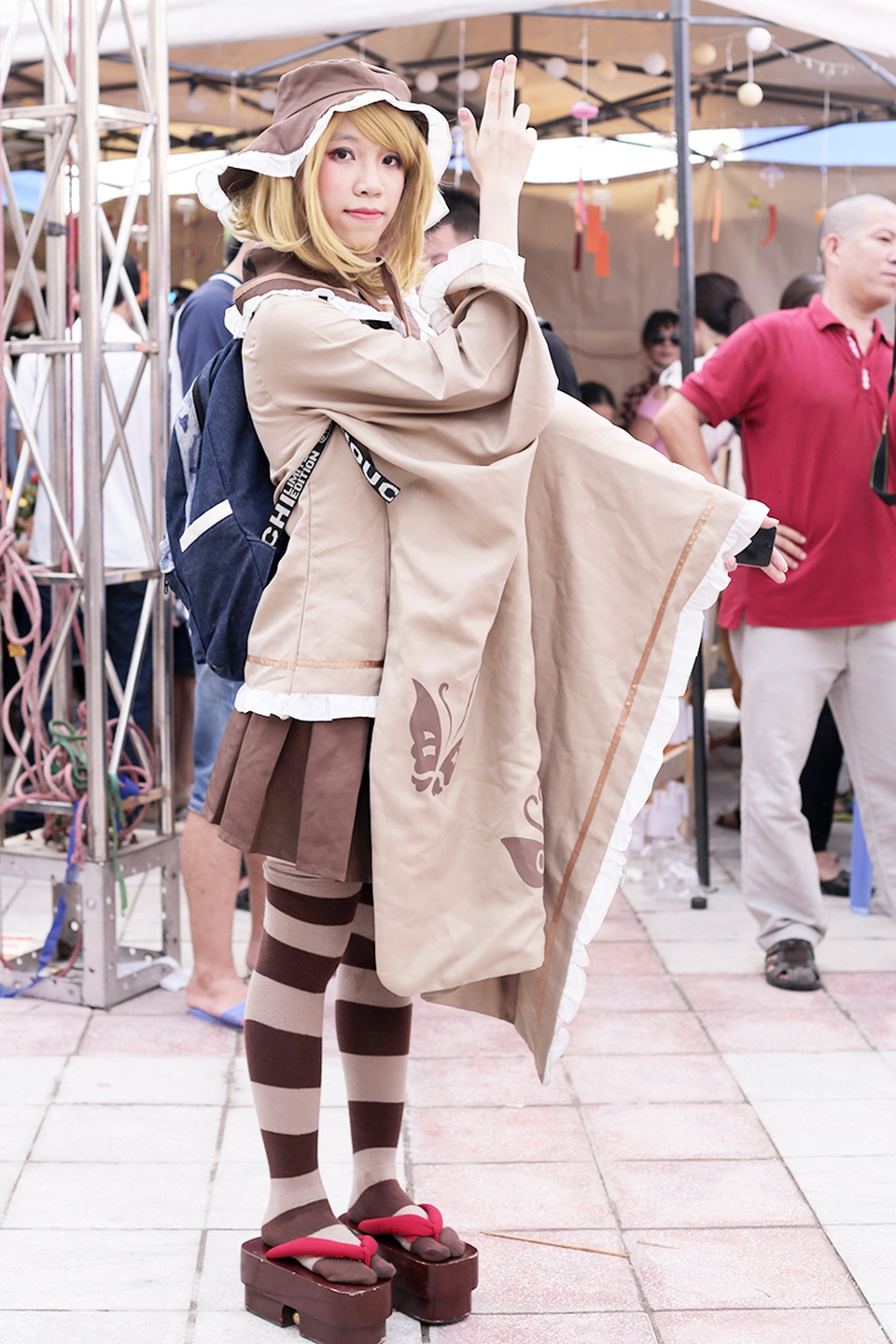 “Vũ công nhí” cuốn hút trong điệu múa Nhật Bản - 8
Cosplayer Thảo Nguyên hóa thân thành nhân vật Rin Kagamine Senbon trong truyện Vocaloid