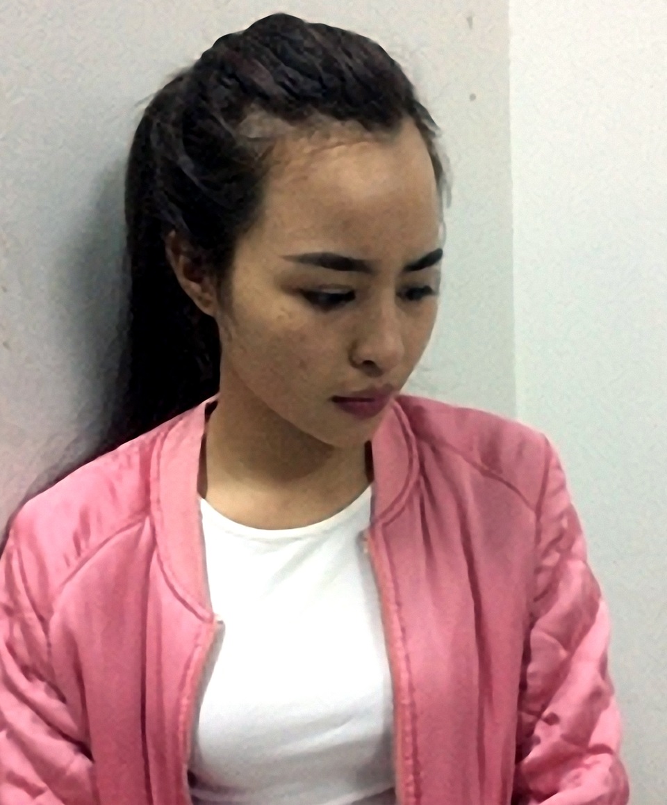 Kiều nữ mừng tuổi 22 bằng đại tiệc ma túy - 1
Đối tượng Ngân tại cơ quan công an