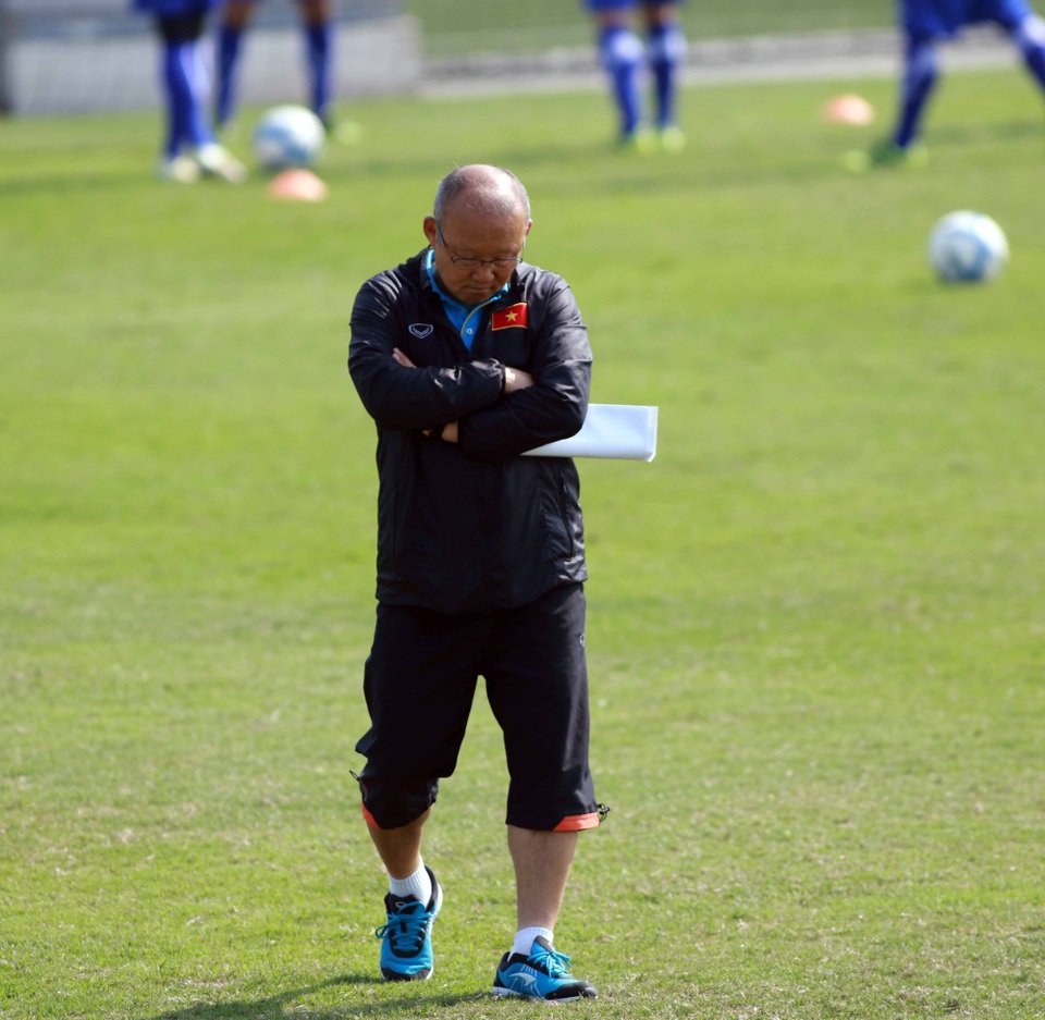 HLV Park Hang Seo không quan tâm lời khen chê của chuyên gia Việt Nam - 1
HLV Park Hang Seo không quan tâm nhiều đến dư luận - Ảnh: Gia Hưng