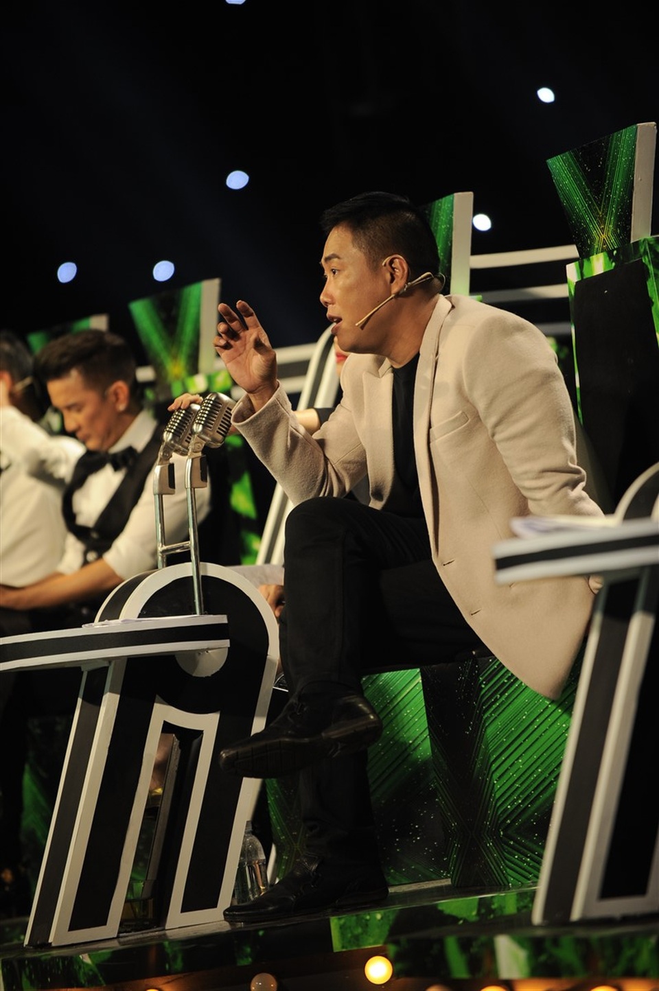 HLV Minh Vy cho rằng, bà xã anh nhiều chuyện nên mới biết chuyện hậu trường của Tấn Phát.