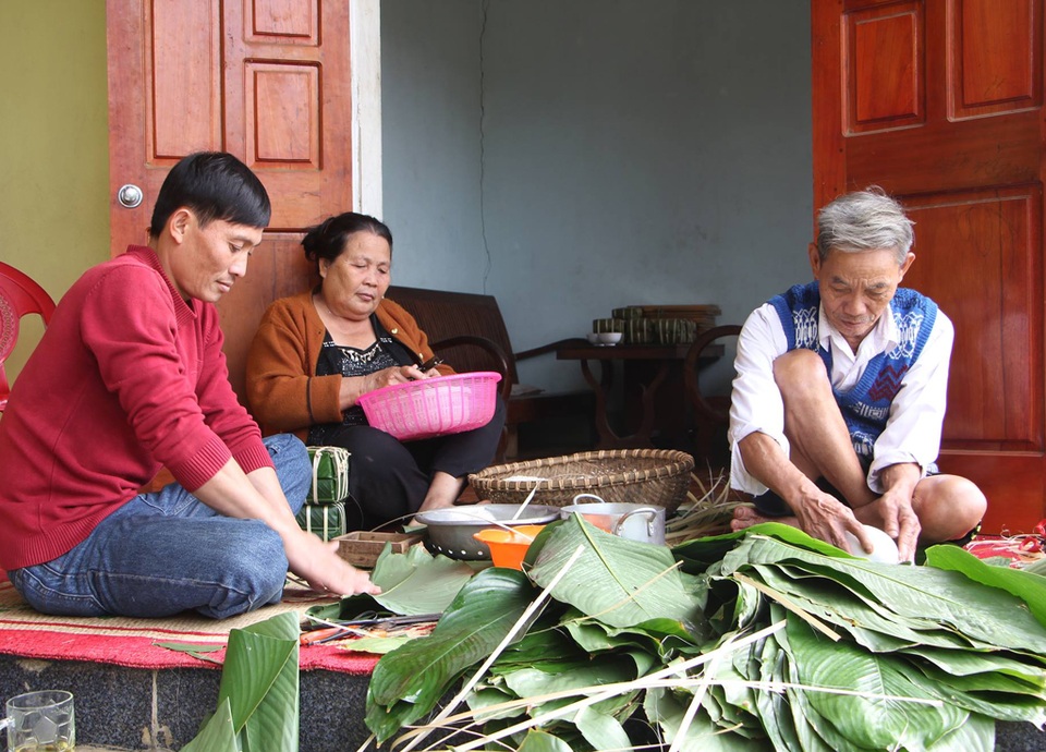 Trưởng thôn 8X làm lại cuộc đời từ “bàn tay đen” - 3 Cuộc đời vốn không bằng phẳng và ai cũng có thể phạm sai lầm. Cốt yếu là nhận ra sai lầm và đứng dậy sau vấp ngã, trưởng thôn 8X Phan Suy Sinh tâm sự.