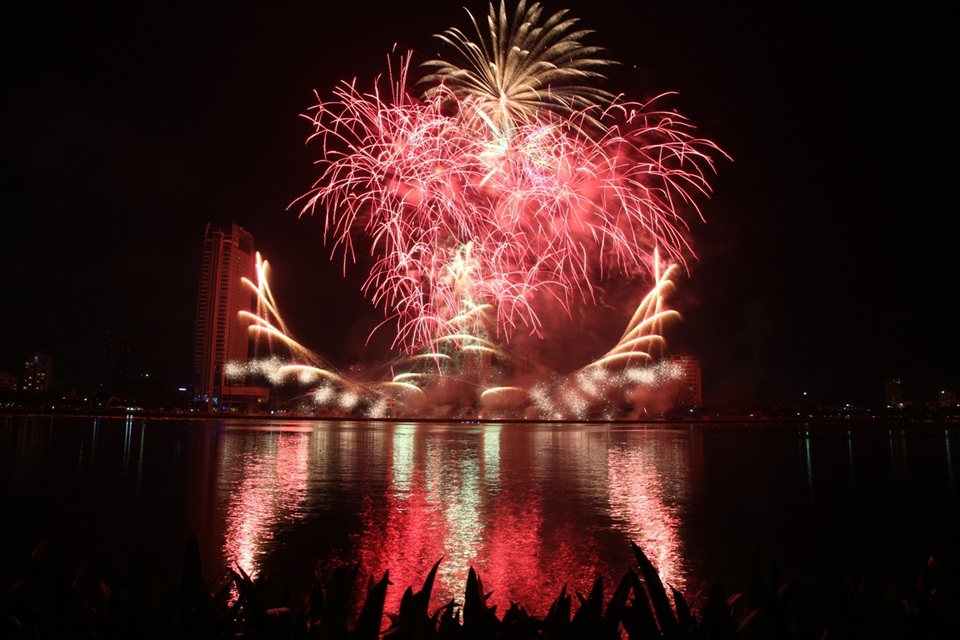 Hé lộ kịch bản “siêu khủng” 5 đêm thi pháo hoa DIFF 2017 - 1