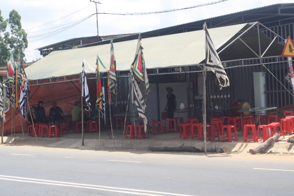 Vụ xe khách tông xe tải: Dang dở mãi ước mơ đại học của hai nữ sinh - 3
Gia đình tổ chức tang lễ cho nữ sinh gặp nạn