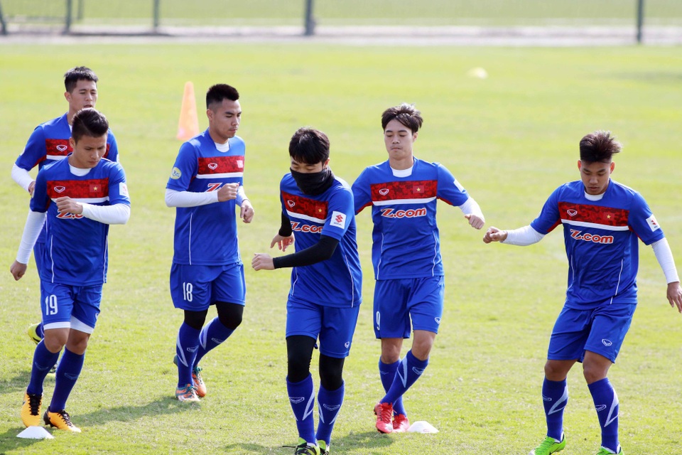 U23 Việt Nam - Ulsan Huyndai: Luyện bài tủ, chờ đấu U23 Hàn Quốc - 2
Thầy trò HLV Park Hang Seo đã sẵn sàng cho giải U23 châu Á - Ảnh: Gia Hưng