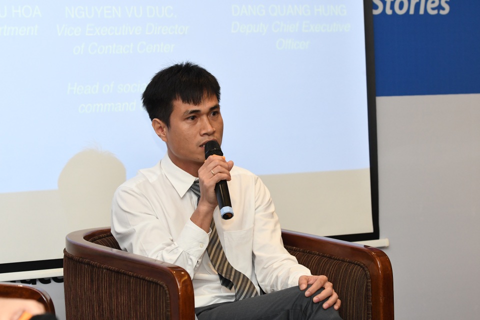 Doanh nghiệp giải bài toán “kết nối” 130.000 nhân viên như thế nào? - 2
Ông Đặng Quang Hùng - Tổng giám đốc hệ thống giáo dục trực tuyến HOCMAI: Với Workplace, công việc được xử lý nhanh gọn và hiệu quả hơn thay vì sử dụng các phương tiện khác”