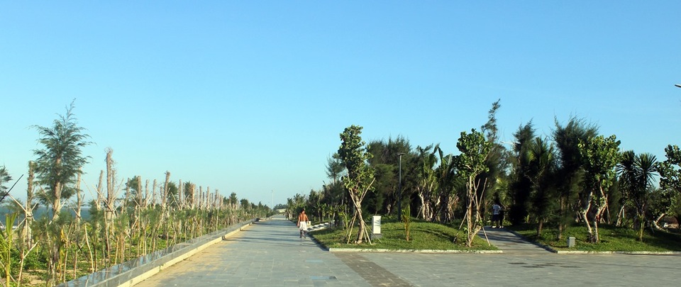 Ngắm phố đi bộ 1,1km đầu tư 68,5 tỷ đồng - 1 Đường đi bộ được thiết kế với tổng chiều dài 1,15 km kinh phí xây dựng là 68,5 tỷ đồng