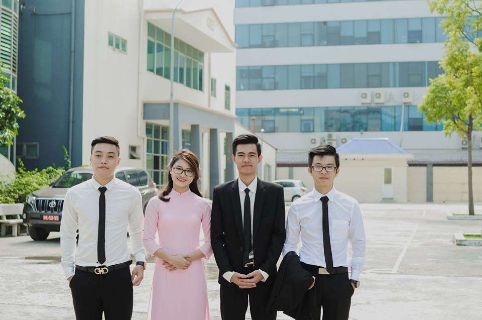 Nữ sinh kỹ thuật tươi như hoa khiến người đối diện "mê mẩn" - 11 Nữ sinh kỹ thuật tươi như hoa khiến người đối diện "mê mẩn" - 11